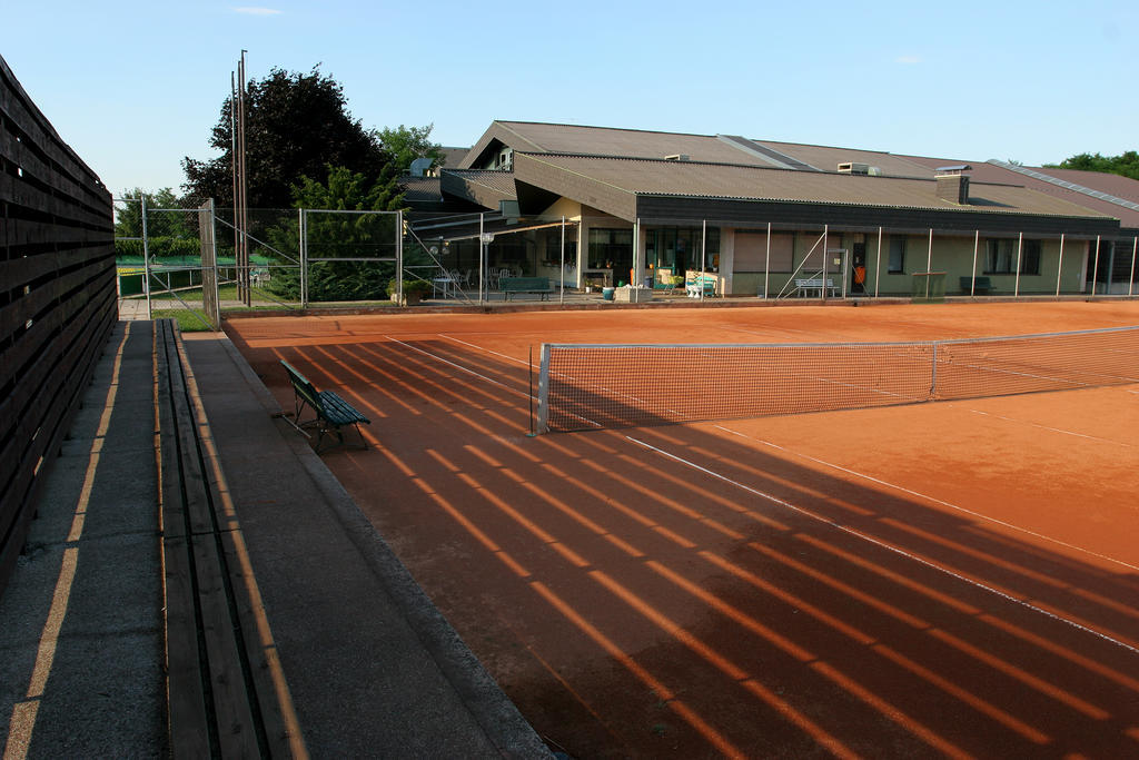 Tennis- Und Freizeitzentrum Neudoerfl Neudorfl Exterior photo