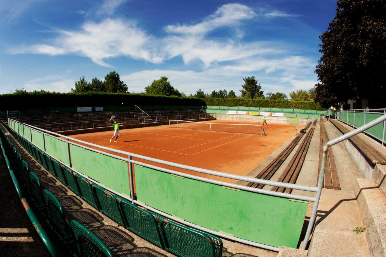 Tennis- Und Freizeitzentrum Neudoerfl Neudorfl Exterior photo